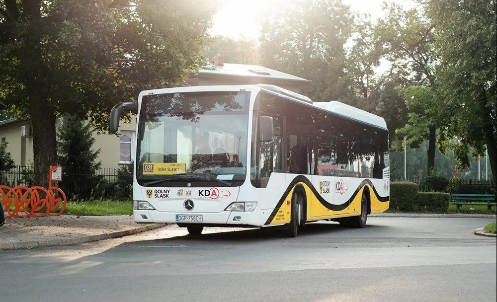Rail buses increasingly popular. Koleje Dolnośląskie records huge passenger growth